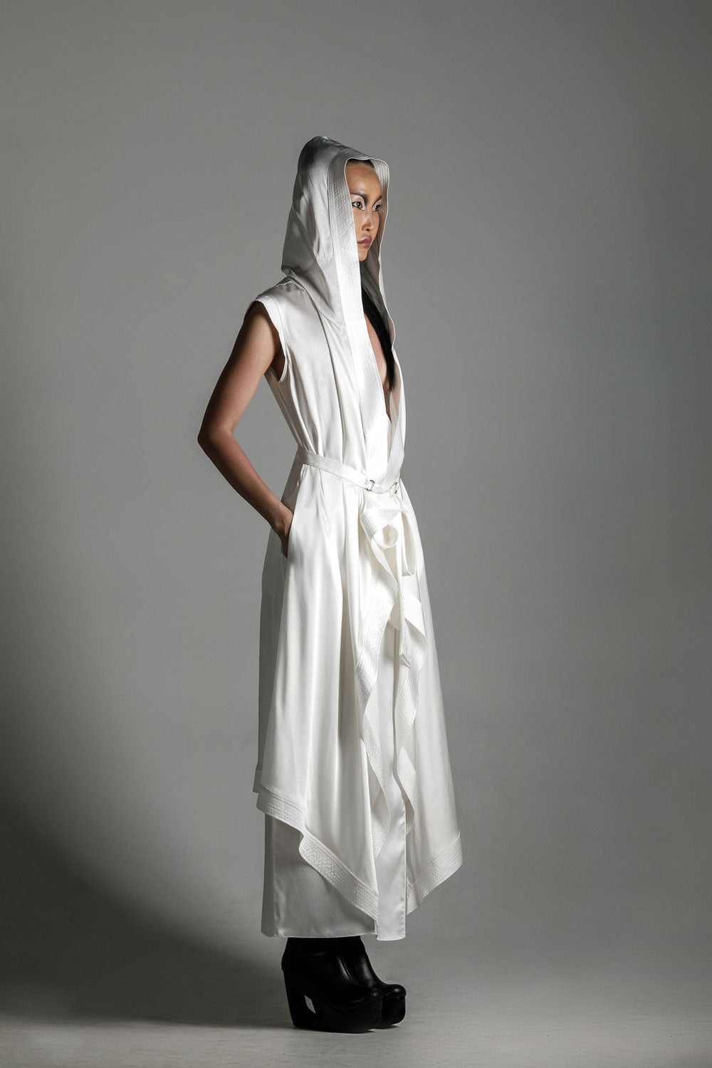 Tamoe Silk Top Stitched Hooded Robe - 3 Color Variants