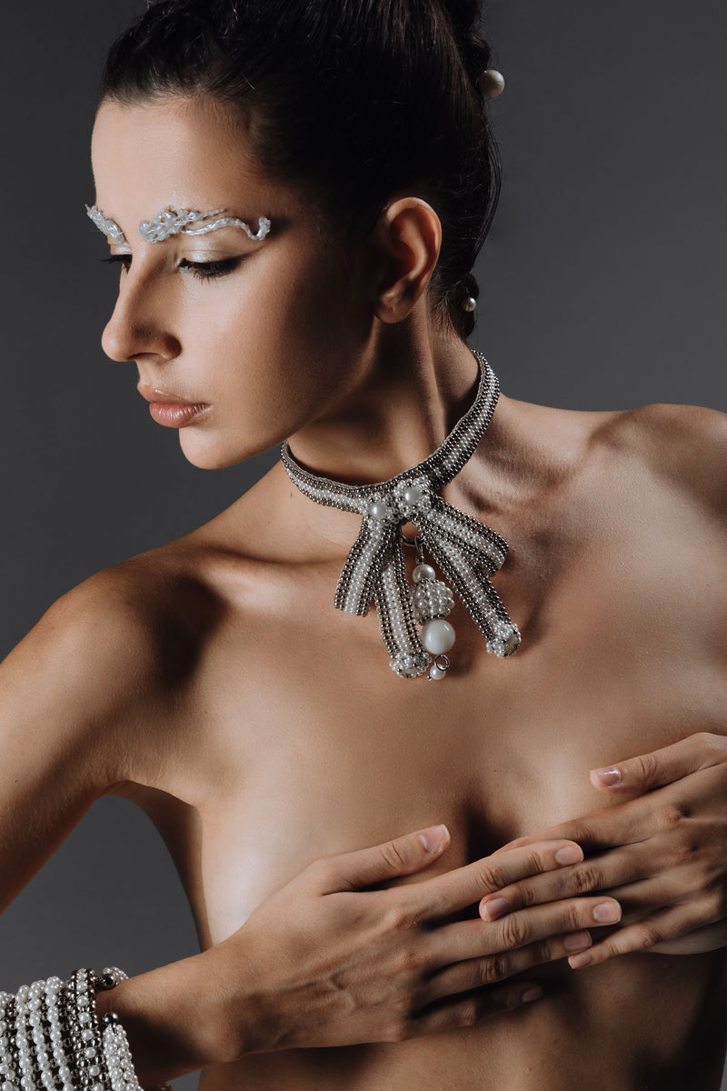 Large White Pearl Medallion
