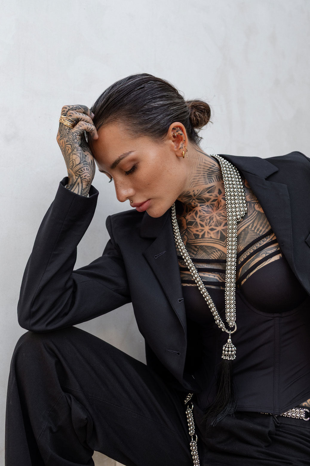 V-Neck Beaded Harness w/ Collar Stand - 6 Looks in 1