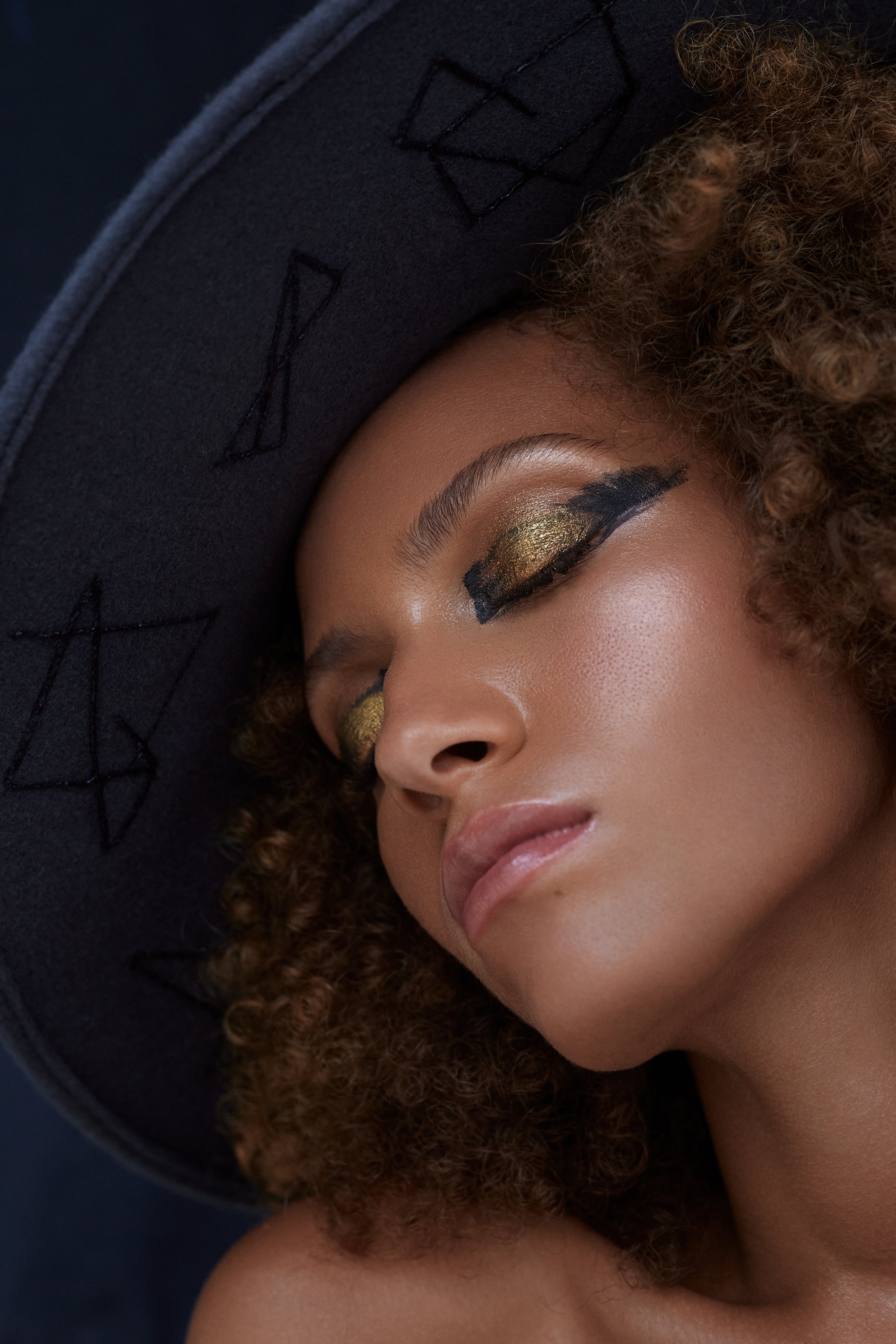 Wide Brim Hat in Gray Wool Felt