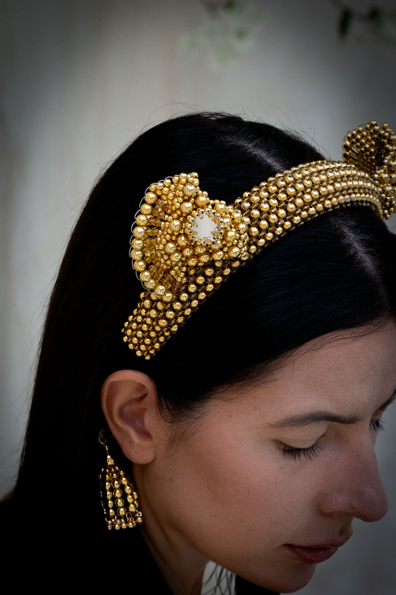 Jas Head Band in Gold