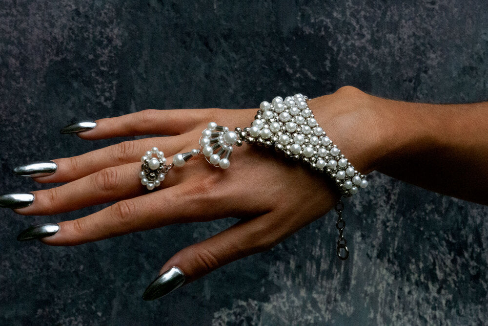 PEARL_MATA_HARI_hand_jewelry_by_OBJECT_DAWN.jpg