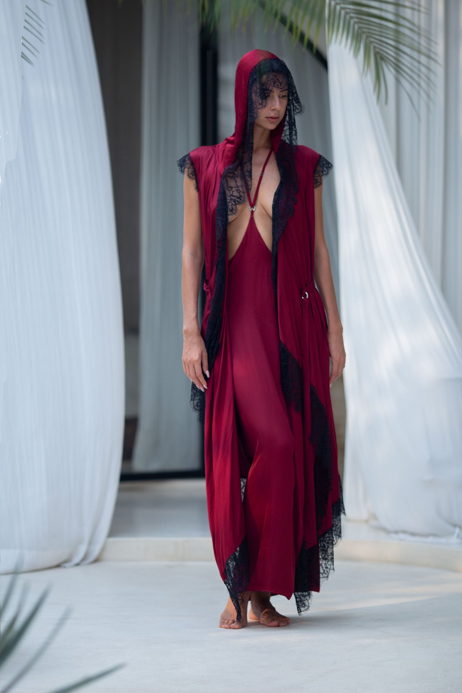 Teuta Lace Trimmed Sleeveles Robe - Burgundy/ Black