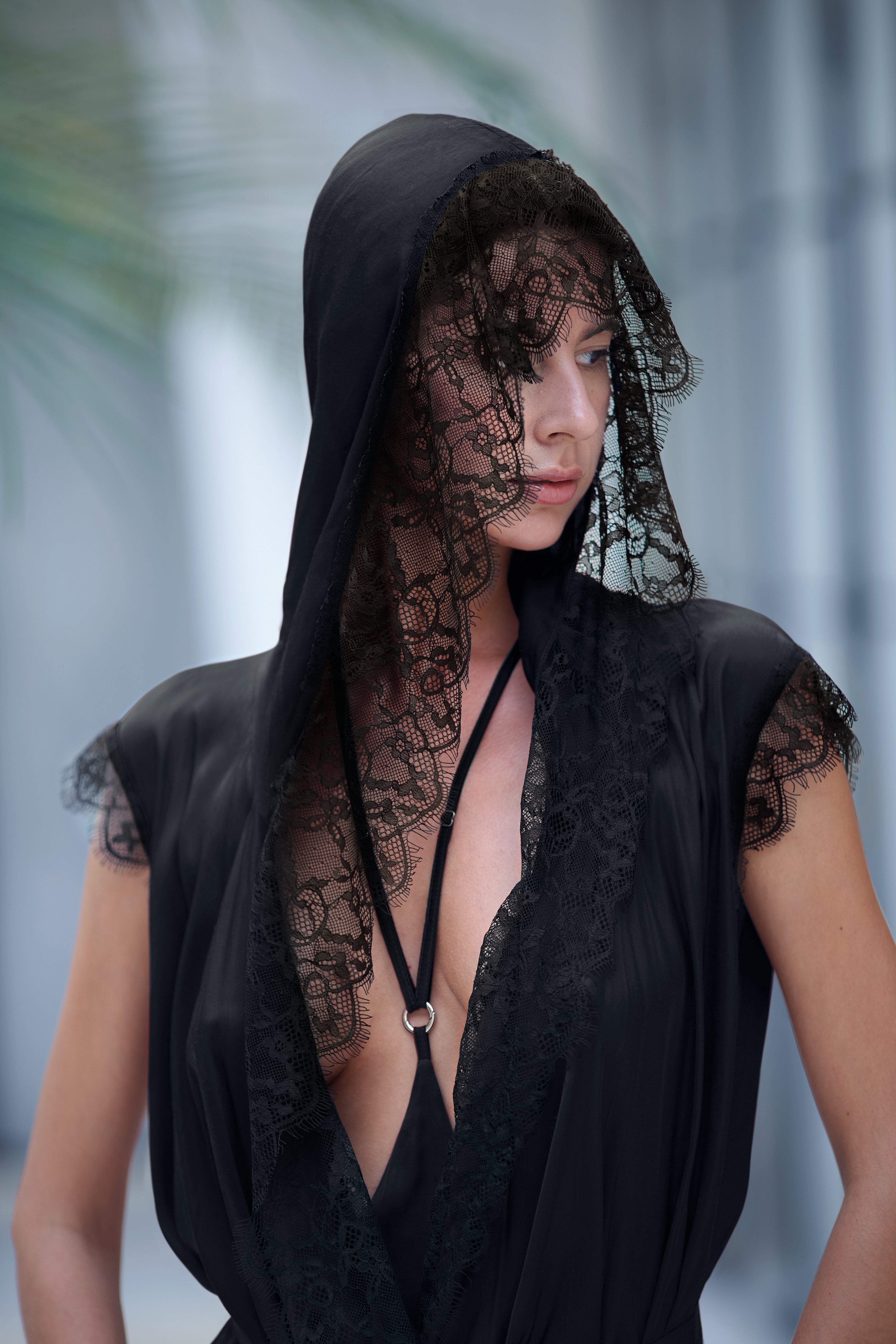 Teuta French Lace Trimmed Silk Robe - Black