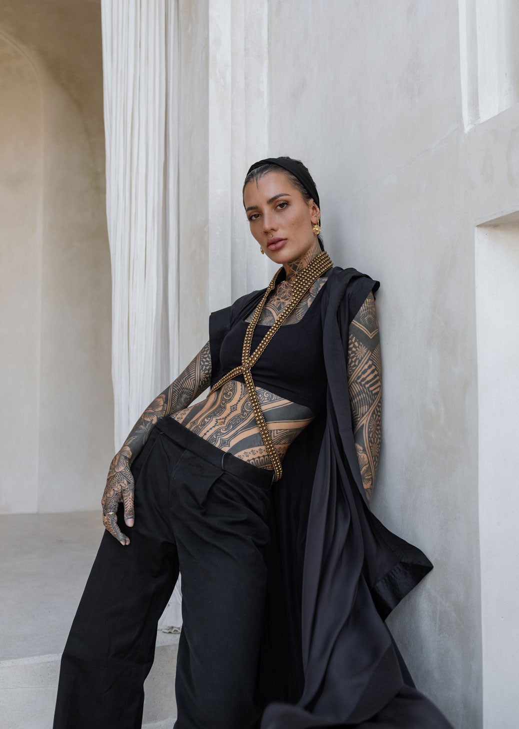 V-Neck Beaded Harness w/ Collar Stand - 6 Looks in 1