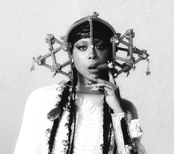 ERYKAH BADU